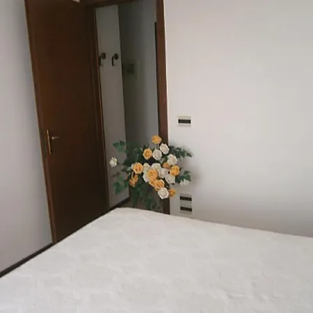 Andrea - Private Garden, 2 Bathrooms, Covered Parking Space Bibione