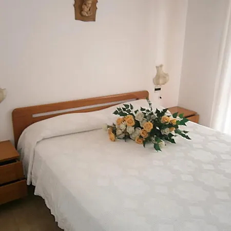 Andrea - Private Garden, 2 Bathrooms, Covered Parking Space * Bibione