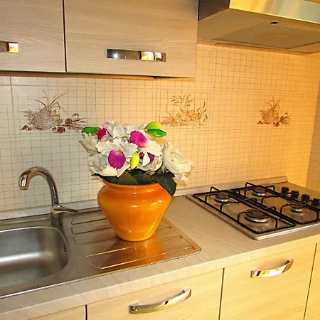 Andrea - Private Garden, 2 Bathrooms, Covered Parking Space * Bibione