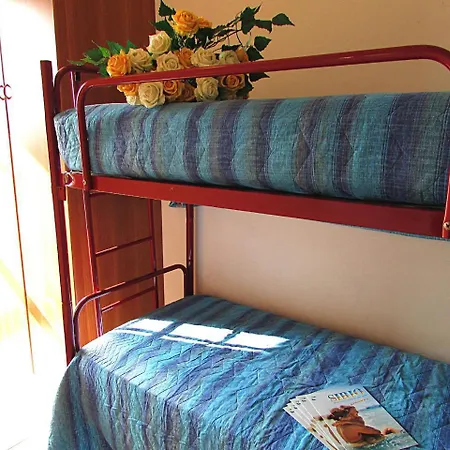 Appartamento Andrea - Private Garden, 2 Bathrooms, Covered Parking Space